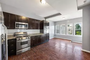 2302 N Hamlin Ave, Chicago, IL 60647 - Photo 16