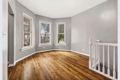 2302 N Hamlin Avenue, Chicago, IL 60647 - Photo 2