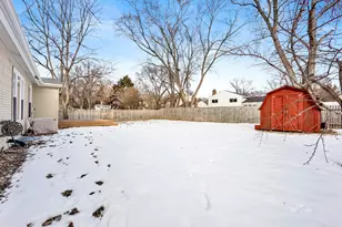 332 S River Rd, Naperville, IL 60540 - Photo 36