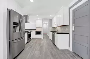 332 S River Rd, Naperville, IL 60540 - Photo 8