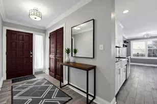 332 S River Rd, Naperville, IL 60540 - Photo 4