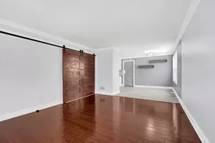 332 S River Rd, Naperville, IL 60540 - Photo 10