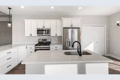 2206 Maggie Lane, Sycamore, IL 60178 - Photo 6