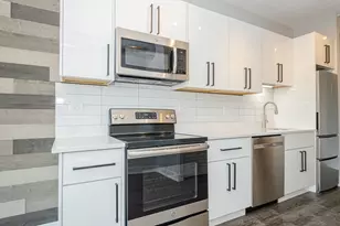 7645 N Sheridan Rd, Chicago, IL 60626 - Photo 4