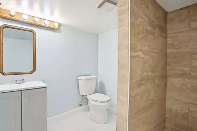 722 W Keith Avenue, Waukegan, IL 60085 - Photo 10