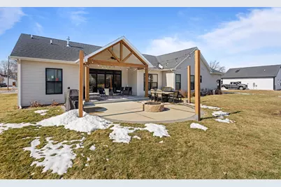 203 N Niles Avenue, Tuscola, IL 61953 - Photo 8