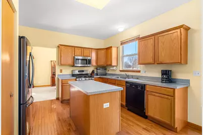 253 Somerset Drive, Sugar Grove, IL 60554 - Photo 6