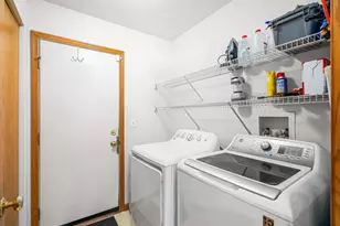 253 Somerset Dr, Sugar Grove, IL 60554 - Photo 12