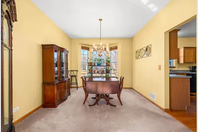 253 Somerset Drive, Sugar Grove, IL 60554 - Photo 4