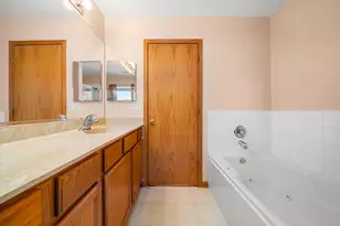 253 Somerset Dr, Sugar Grove, IL 60554 - Photo 16