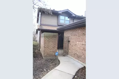 15 Indian Trail Drive #15, Westmont, IL 60559 - Photo 2