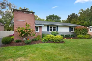 8103 W 98th St, Palos Hills, IL 60465 - Photo 2