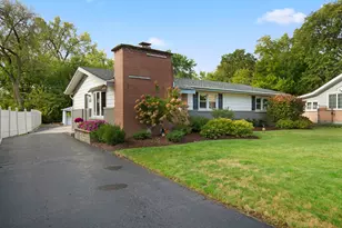 8103 W 98th St, Palos Hills, IL 60465 - Photo 1