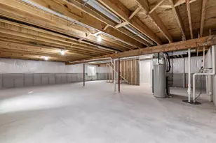 2246 Maggie Ln, Sycamore, IL 60178 - Photo 16