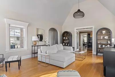 330 E Saint Charles Road, Elmhurst, IL 60126 - Photo 6