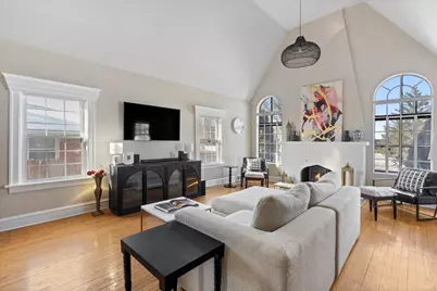 330 E Saint Charles Road, Elmhurst, IL 60126 - Photo 2