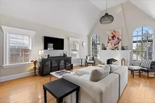 330 E St Charles Rd, Elmhurst, IL 60126 - Photo 2