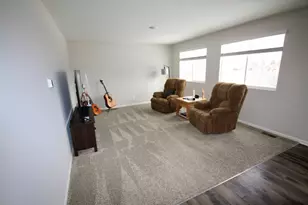 1600 Bayberry Ln, Pingree Grove, IL 60140 - Photo 10