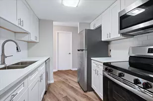 1 Renaissance Pl, Palatine, IL 60067 - Photo 6