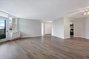 1 Renaissance Pl, Palatine, IL 60067 - Photo 4