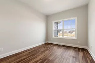 2248 Maggie Ln, Sycamore, IL 60178 - Photo 4