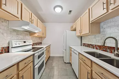 1426 Stonebridge Circle #K3, Wheaton, IL 60189 - Photo 4