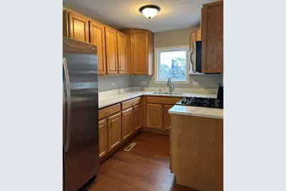 905 Tomahawk Trail, Round Lake Heights, IL 60073 - Photo 6