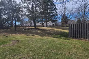 2011 Farnham Ct, Schaumburg, IL 60194 - Photo 10