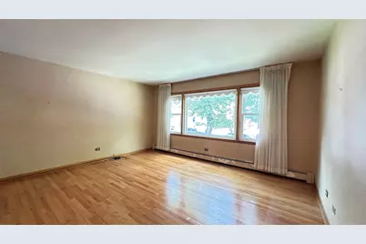 5219 N Bernard Street #1, Chicago, IL 60625 - Photo 2