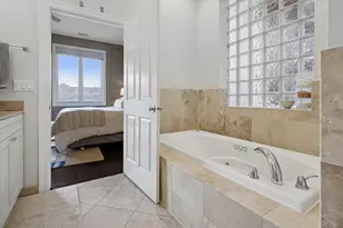 1550 N Bell Ave, Chicago, IL 60647 - Photo 12