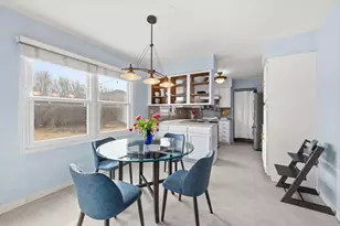 805 Sutton Dr, Northbrook, IL 60062 - Photo 10