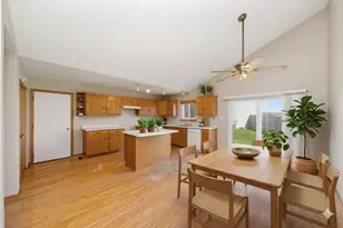 25531 S Mallard Dr, Channahon, IL 60410 - Photo 4