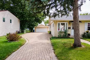 1649 Park Ave, Hanover Park, IL 60133 - Photo 2