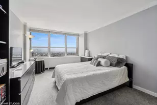 655 W Irving Park Rd, Chicago, IL 60613 - Photo 12