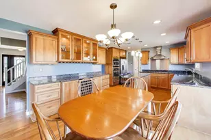 6201 Sleepy Hollow Ln, Lisle, IL 60532 - Photo 2