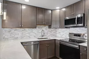 5445 N Sheridan Rd, Chicago, IL 60640 - Photo 4