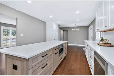 4003 Cumnor Road, Downers Grove, IL 60515 - Photo 6