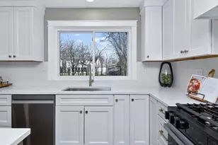 4003 Cumnor Rd, Downers Grove, IL 60515 - Photo 4