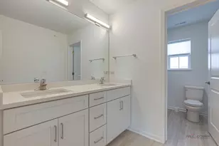 2490 Olivia Ct, Wauconda, IL 60084 - Photo 20