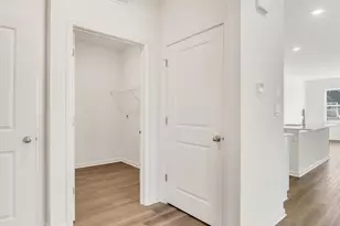 6286 Redwood Trl, Wonder Lake, IL 60097 - Photo 6