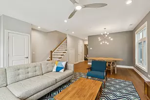 1120 Pitner Ave, Evanston, IL 60202 - Photo 4