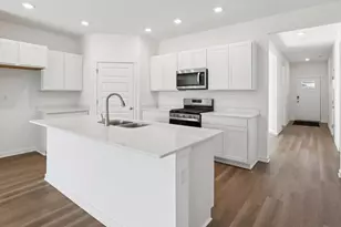 6290 Redwood Trl, Wonder Lake, IL 60097 - Photo 8