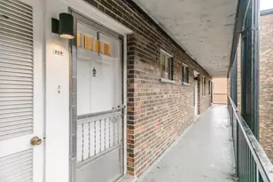 1321 W Birchwood Ave, Chicago, IL 60626 - Photo 2