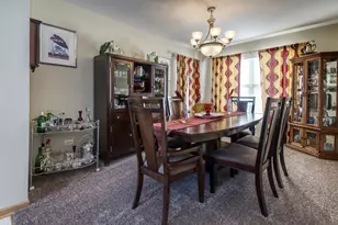 21449 Carlton St, Crest Hill, IL 60403 - Photo 4