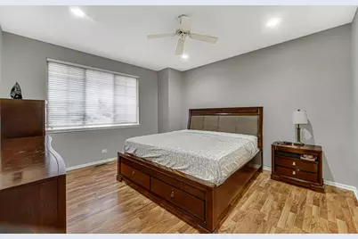 [Address not provided], Buffalo Grove, IL 60089 - Photo 14