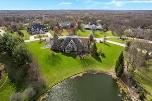 36W442 Hunters Gate Rd, Saint Charles, IL 60175 - Photo 6