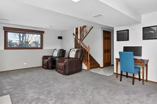 1580 College Ln S, Wheaton, IL 60189 - Photo 16