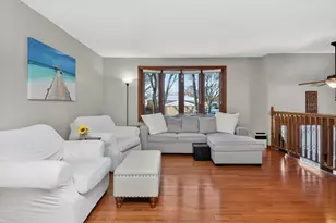 1580 College Ln S, Wheaton, IL 60189 - Photo 2