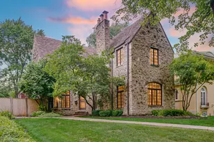 2014 W Hopkins Pl, Chicago, IL 60643 - Photo 28