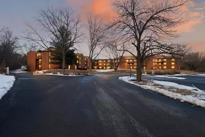 2929 Sunnyside Drive #303, Rockford, IL 61114 - Photo 1